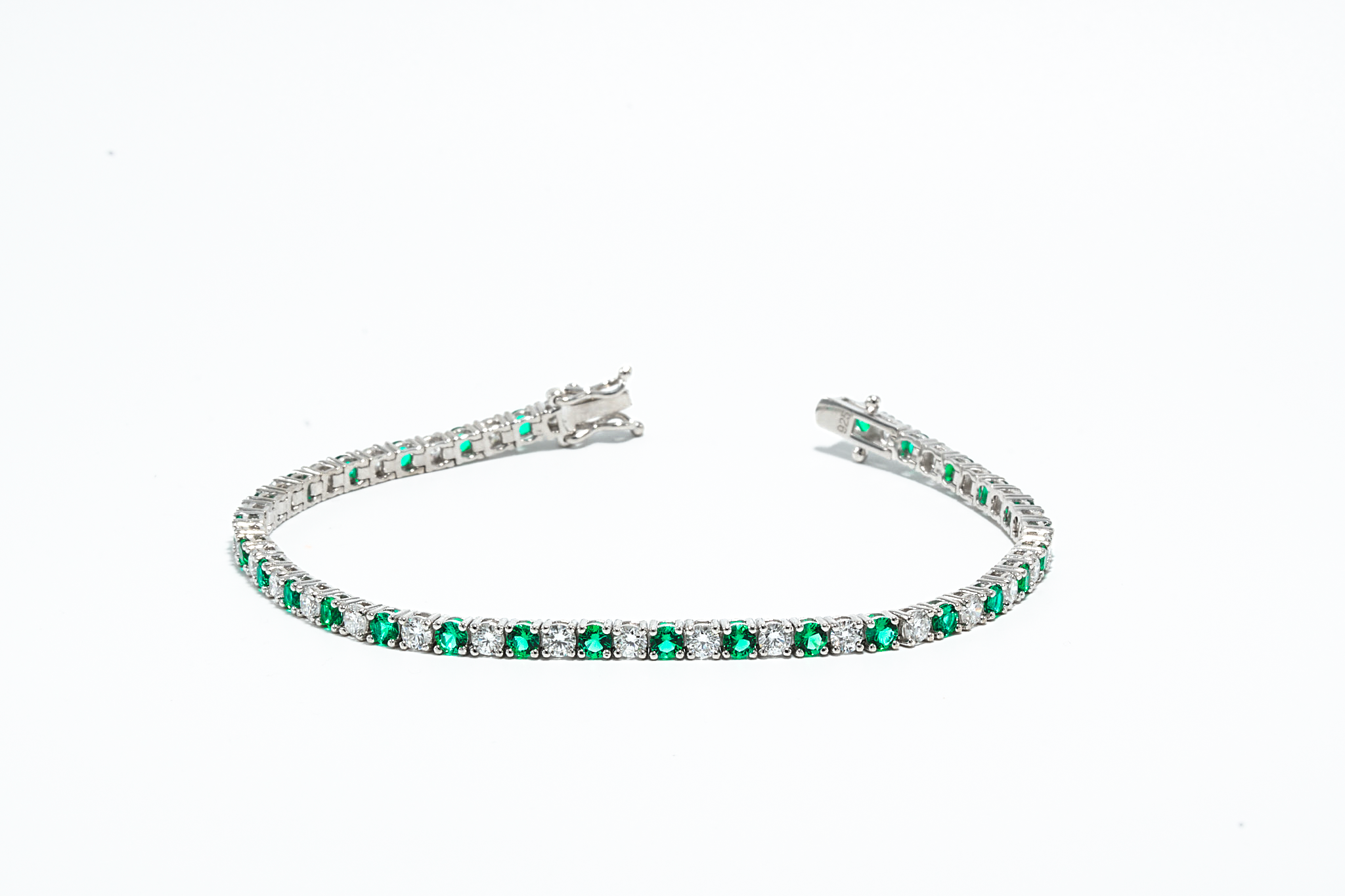 The Verde – Lab Diamond & Emerald Tennis Bracelet